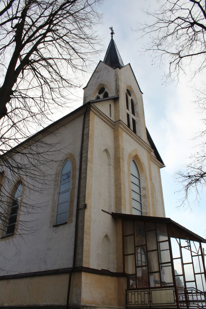 Kostol Nanebovzatia Panny Márie v Bielom Potoku