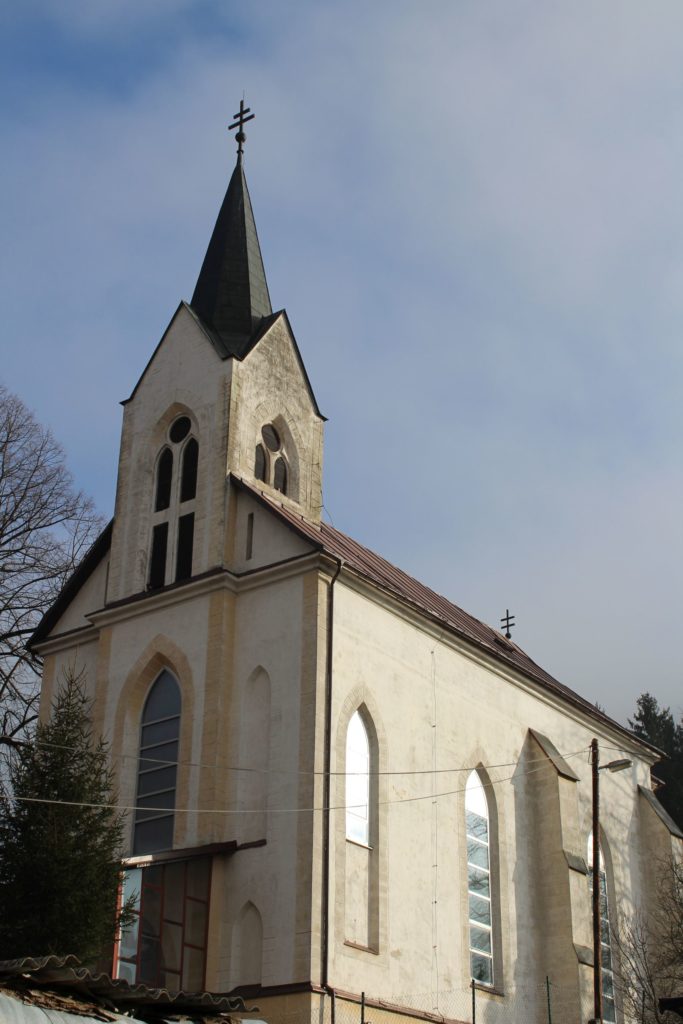 Kostol Nanebovzatia Panny Márie v Bielom Potoku
