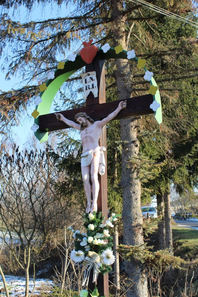 Kríž Likavka, ulica Československej armády 02