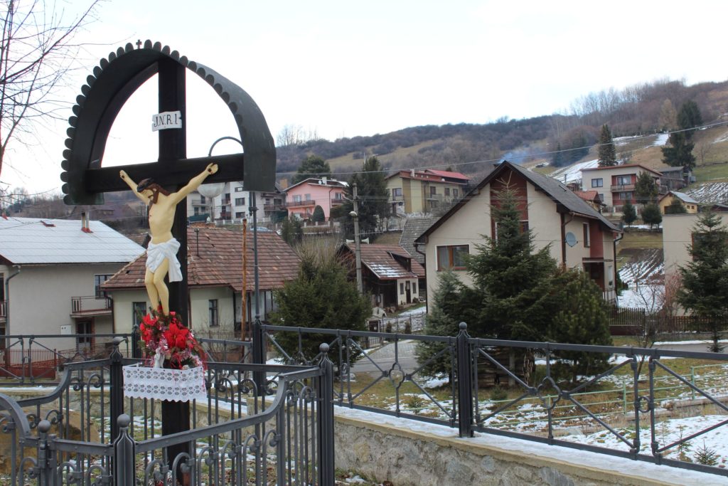 Cross of Liptovské Sliače - Nižný, at the intersection of Hlavná - Na Majeri