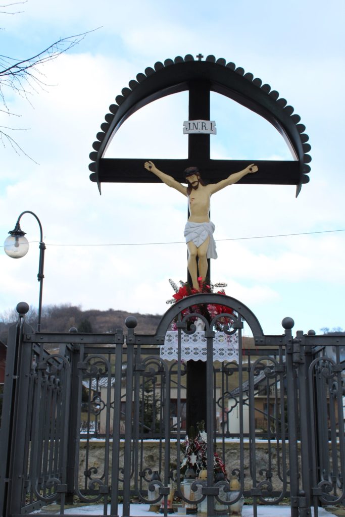 Cross of Liptovské Sliače - Nižný, at the intersection of Hlavná - Na Majeri