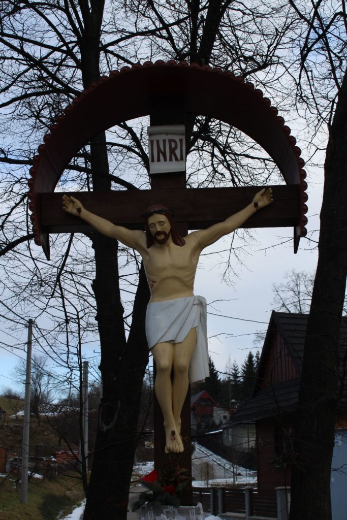 Cross of Liptovské Sliače - Nižný, at the intersection of Hlavná - Záhumnie Cross of Liptovské Sliače - Nižný, at the intersection of Hlavná - Záhumnie