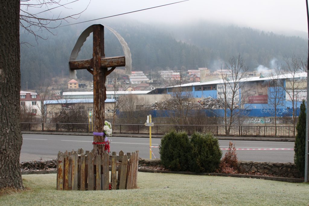 Cross of Nová Černová, at the intersection of Čutkovská - Žilinská cesta