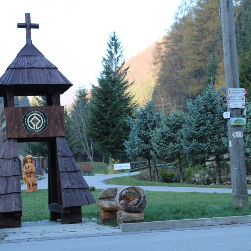 To Vlkolínec through the Trlenská Valley with Children