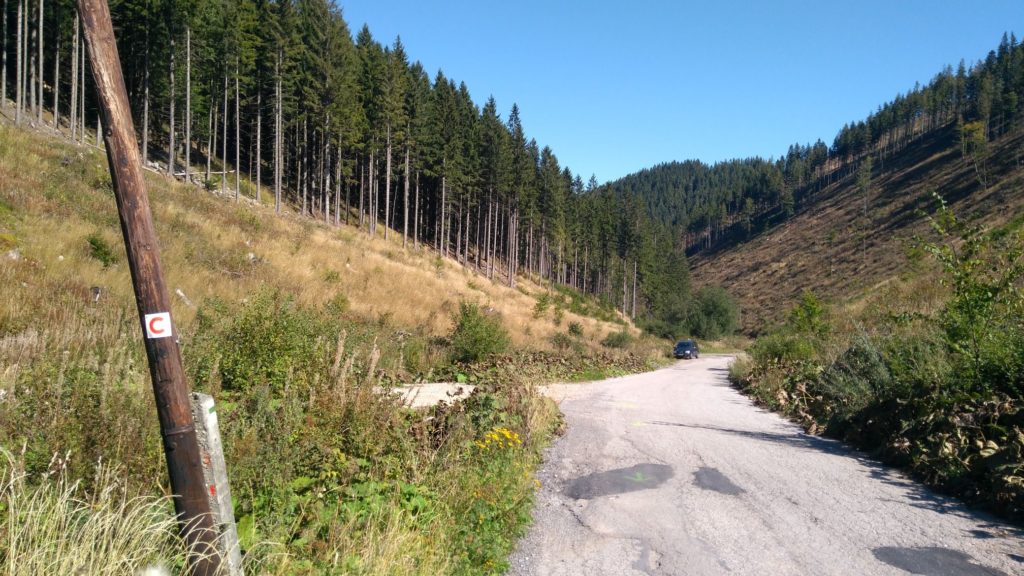 Ľupčianskou dolinou 01