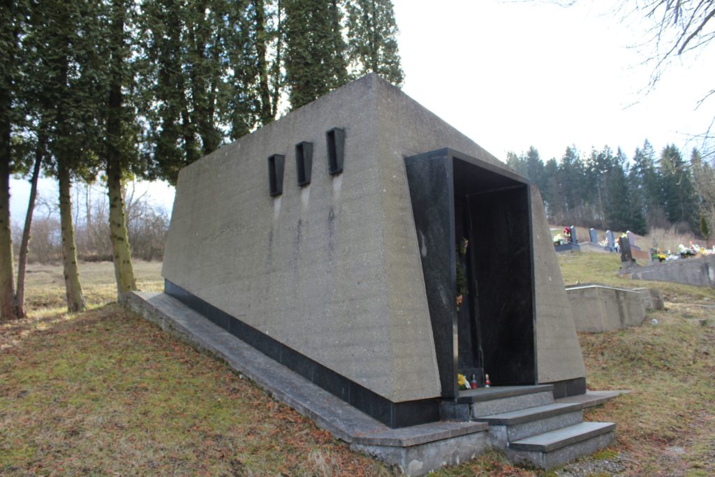 Hrobka Ľudovíta Fullu 03 Hrobka Ľudovíta Fullu 03