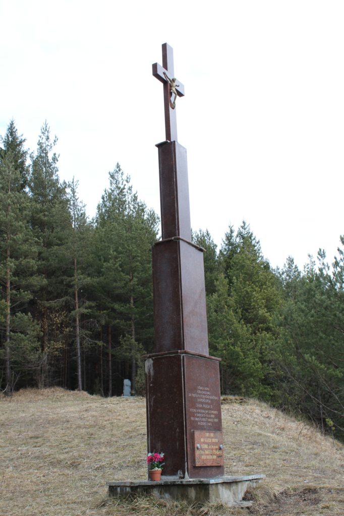 Kríž Jána Pavla II. Valaská Dubová 07