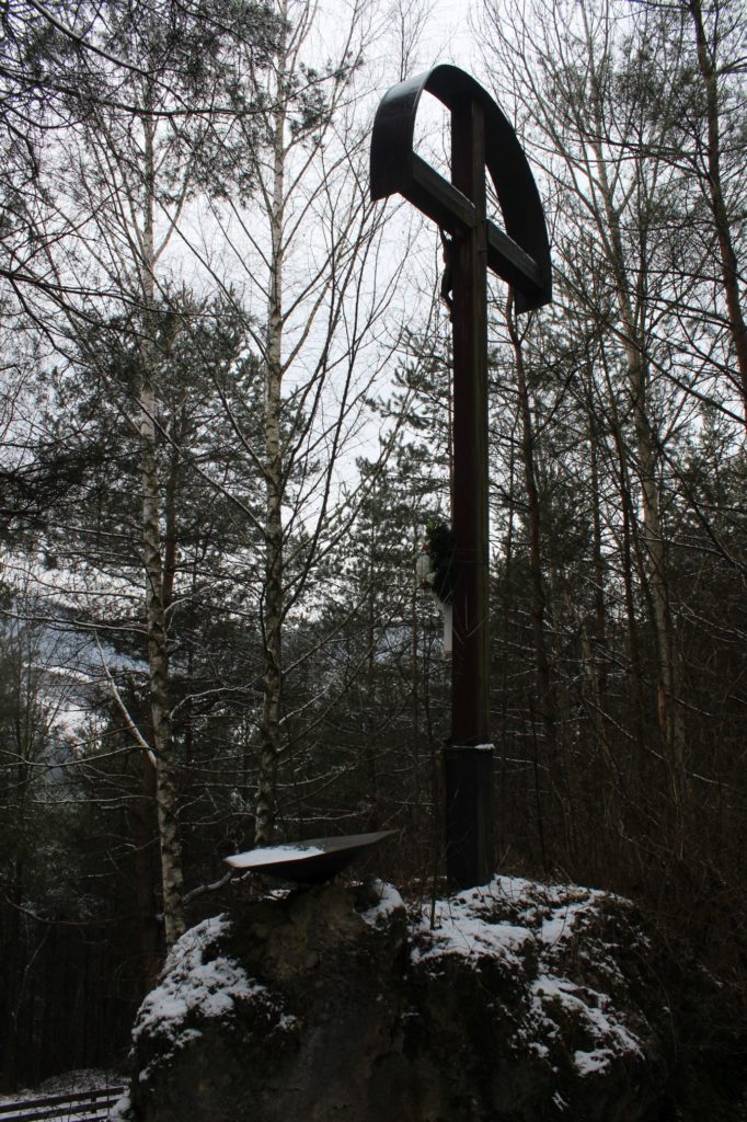 Kríž v lesoparku Hrboltová 02 Kríž v lesoparku Hrboltová 02