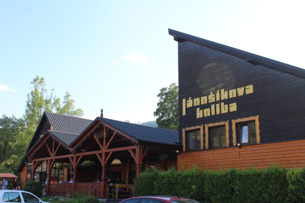 Jánošíkova koliba v Liptovskej Osade 01 Jánošíkova koliba v Liptovskej Osade 01
