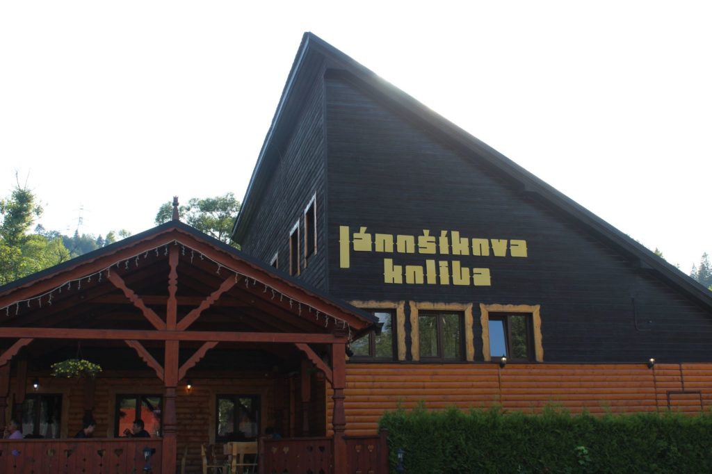 Jánošíkova koliba v Liptovskej Osade 02 Jánošíkova koliba v Liptovskej Osade 02