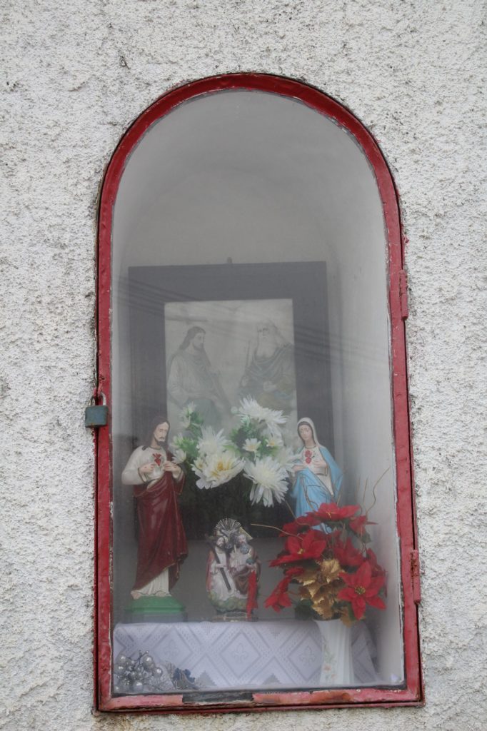 Kaplnka Likavka, križovatka J. Hollého - Pod Hradom 02