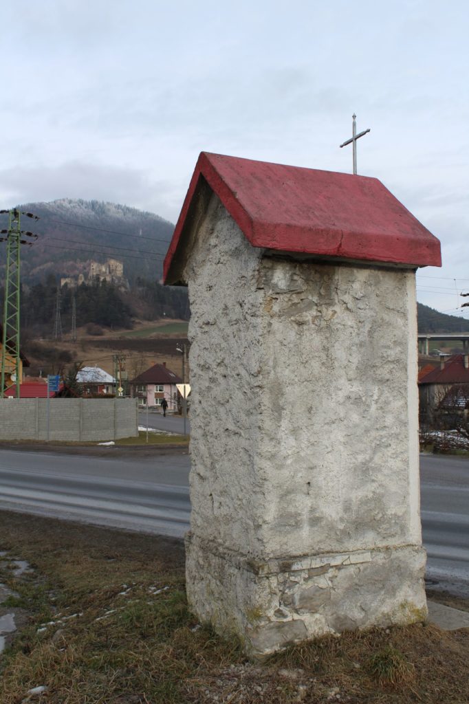 Kaplnka Likavka, križovatka J. Hollého - Pod Hradom 06