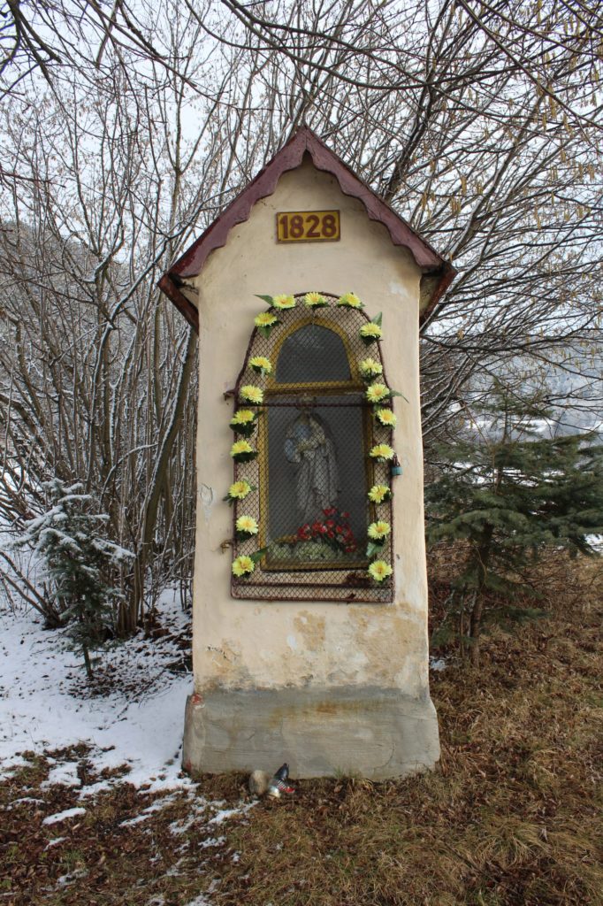 Kaplnka sv. Jozefa Hrboltová, pod hradiskom 01