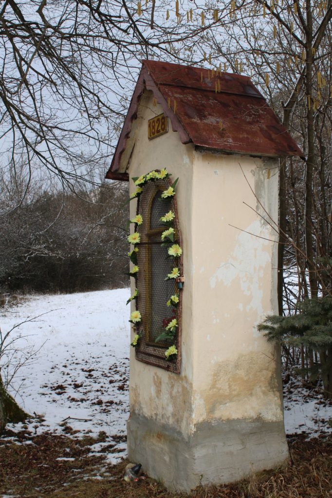 Kaplnka sv. Jozefa Hrboltová, pod hradiskom 03
