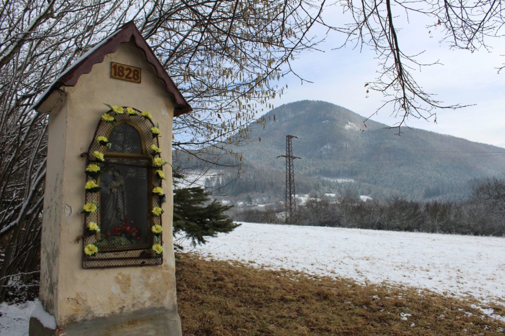 Kaplnka sv. Jozefa Hrboltová, pod hradiskom 05