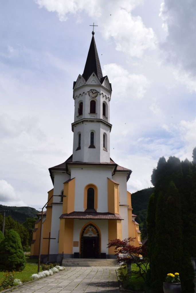 Kostol Božského srdca Ježišovho v Stankovanoch 03 Kostol Božského srdca Ježišovho v Stankovanoch 03