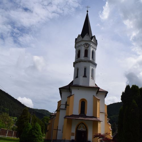 Kostol Božského srdca Ježišovho v Stankovanoch