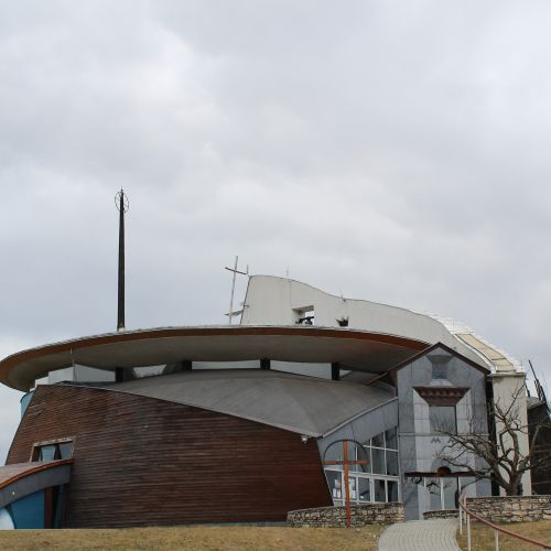 Kostol Dvoch sŕdc v Liptovských Sliačoch