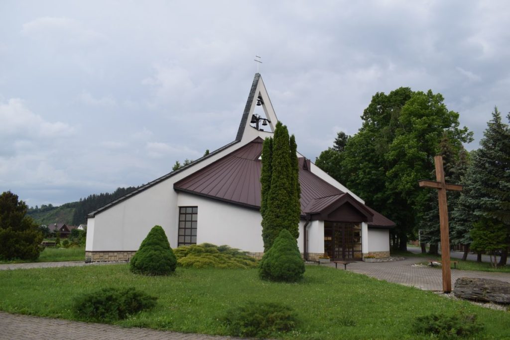 Kostol sv. Cyrila a Metoda v Ivachnovej 03 Kostol sv. Cyrila a Metoda v Ivachnovej 03