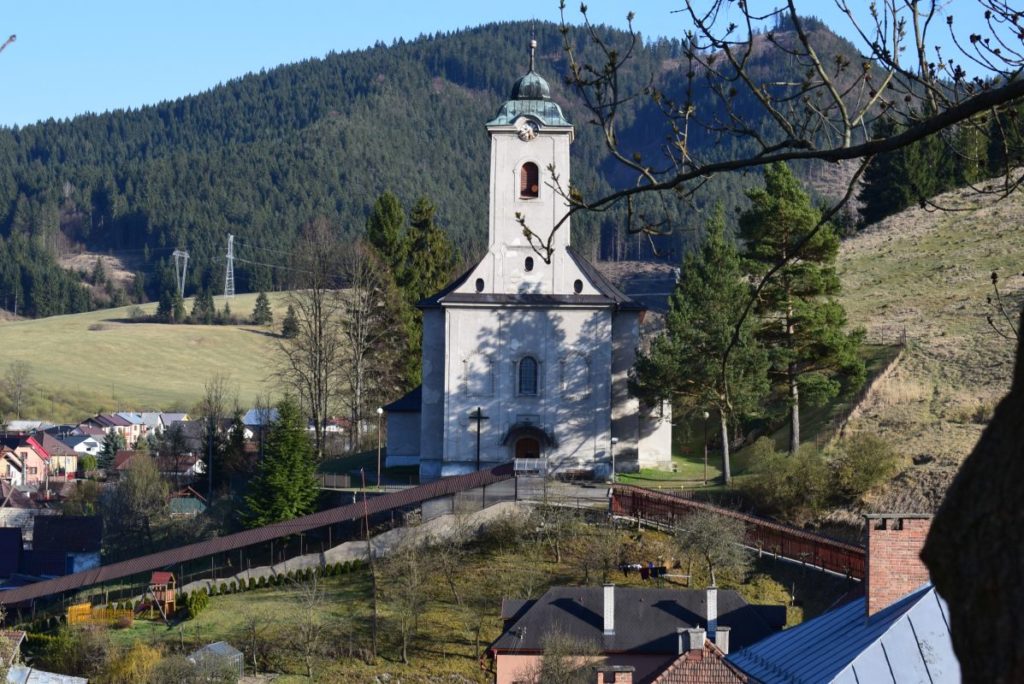 Kostol všetkých svätých v Ludrovej 01