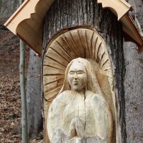 Station of Ľubochňa, Statue at “Pod Orlíkom” Street