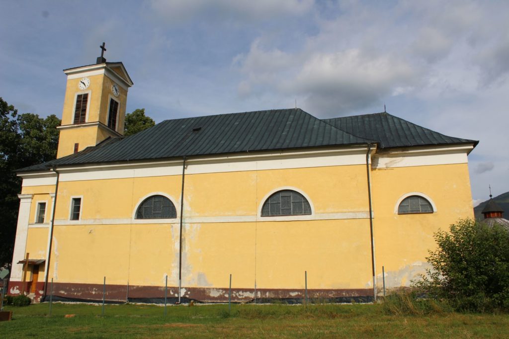 Kostol Najsvätejšej Trojice v Liptovskej Lúžnej 16