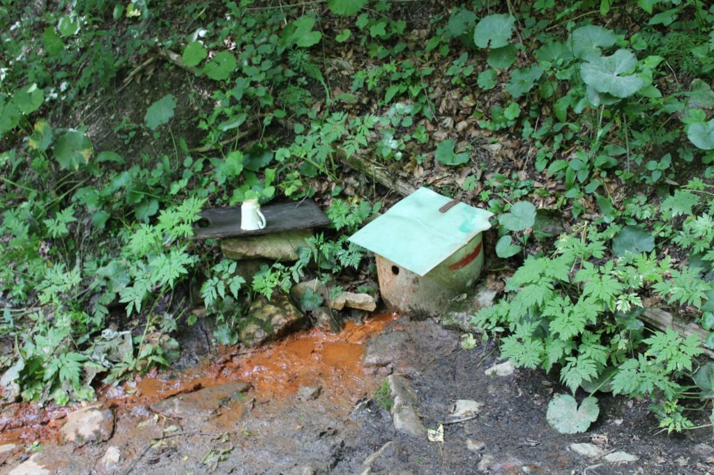 Minerálny prameň Medokýš Hlinava, Ružomberok - Podsuchá 02 Minerálny prameň Medokýš Hlinava, Ružomberok - Podsuchá 02