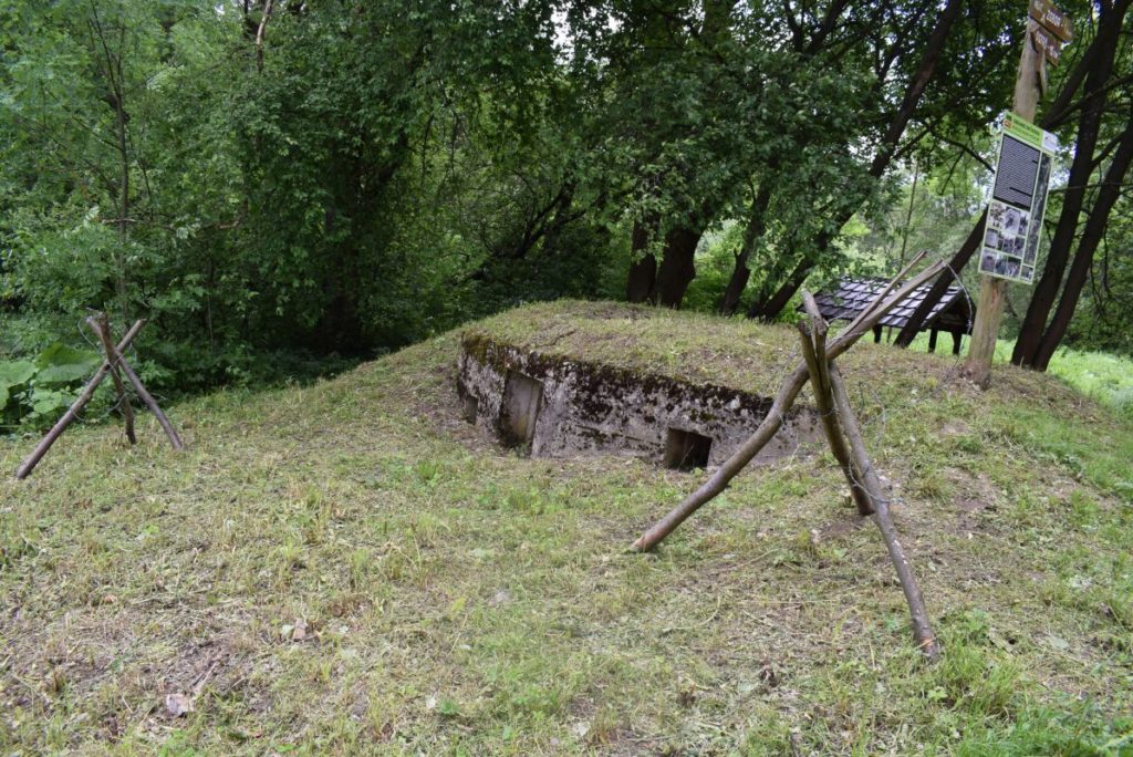 Obranný bunker pri Liptovskej Osade 03 Obranný bunker pri Liptovskej Osade 03