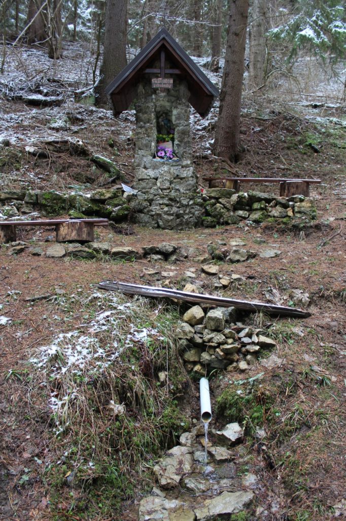 Prameň pri kaplnke svätého Antona Paduánskeho, Lúčky 03 Prameň pri kaplnke svätého Antona Paduánskeho, Lúčky 03