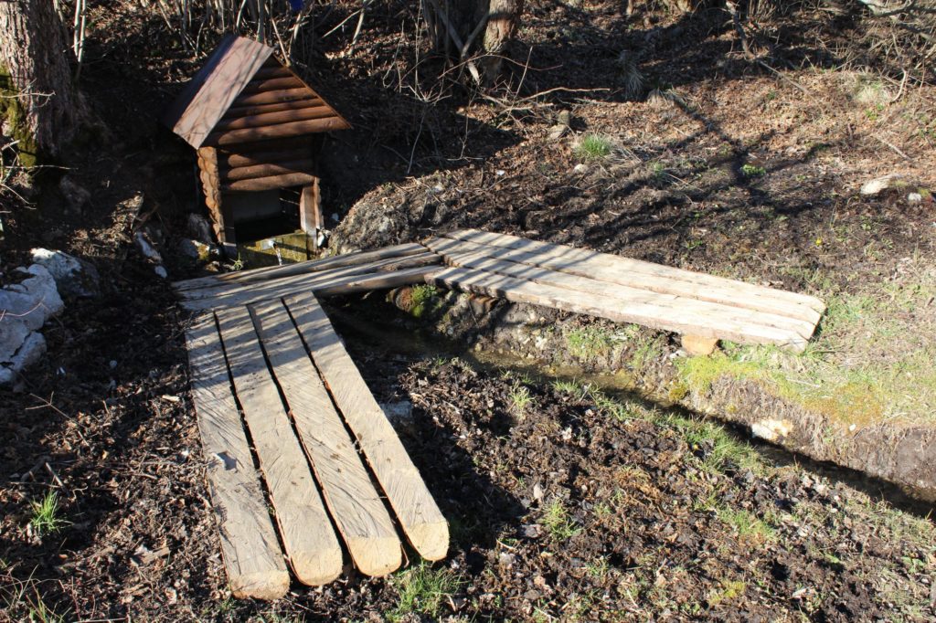 Studnička Dubovské lúky, Ružomberok - Hrboltová 03