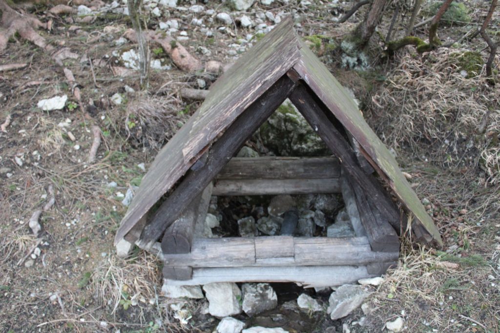 Studnička pri Krkavej skale, Ružomberok - Vlkolínec 02 Studnička pri Krkavej skale, Ružomberok - Vlkolínec 02