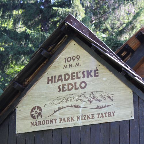 Hiadeľské sedlo – Sedlo pod Skalkou