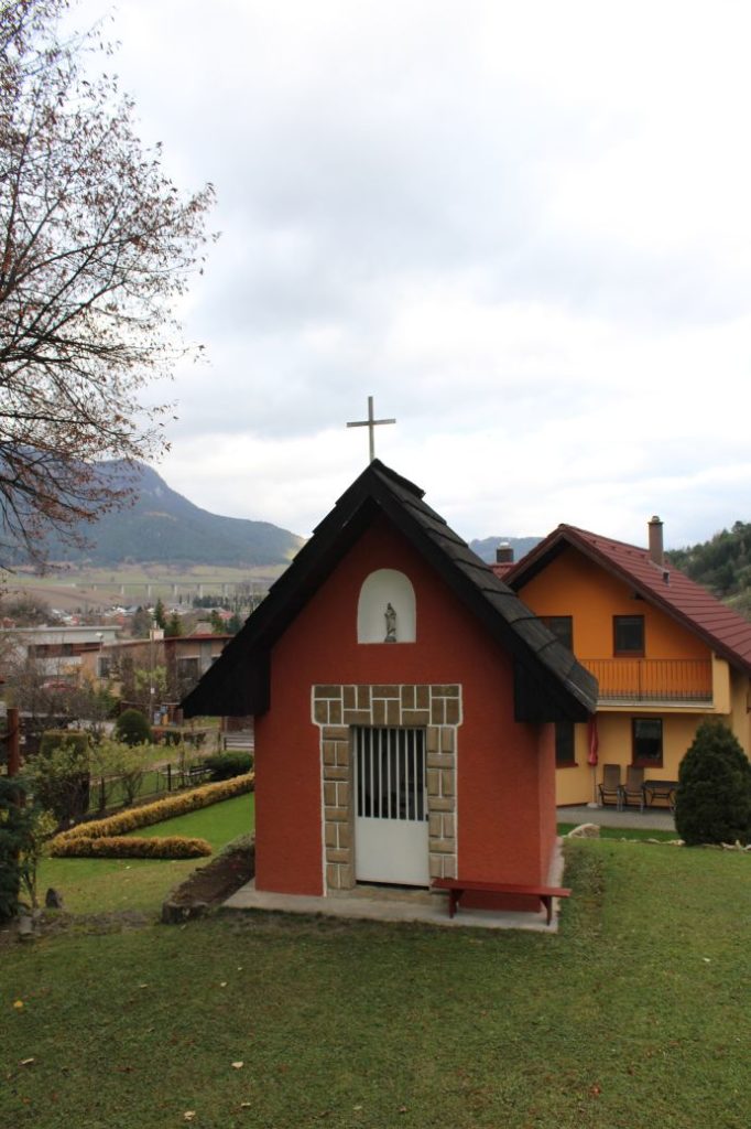 Kaplnka Sedembolestnej Panny Márie na Paračke v Likavke 08