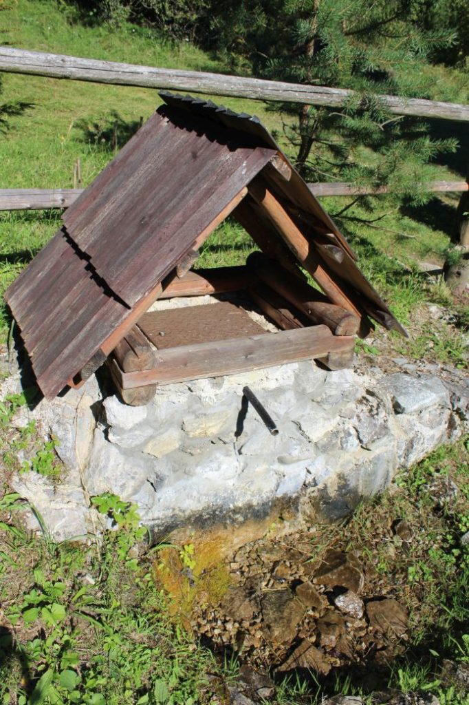 Studnička pod Vrchlúkami, Ružomberok - Vlkolínec 03