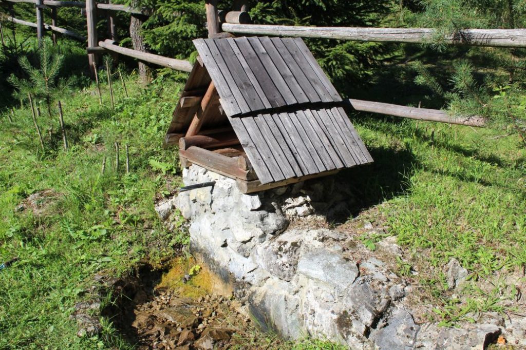 Studnička pod Vrchlúkami, Ružomberok - Vlkolínec 06