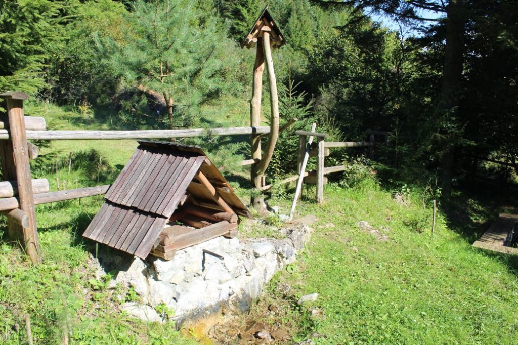 Studnička pod Vrchlúkami, Ružomberok - Vlkolínec 07