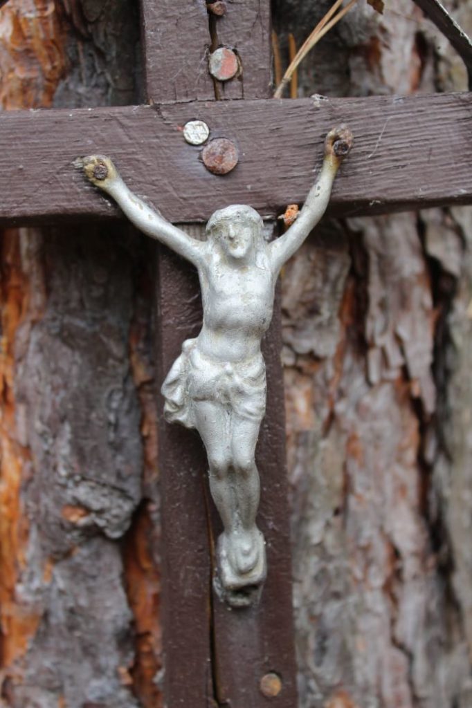 Zastavenie Valaská Dubová, pred krížovou cestou 04