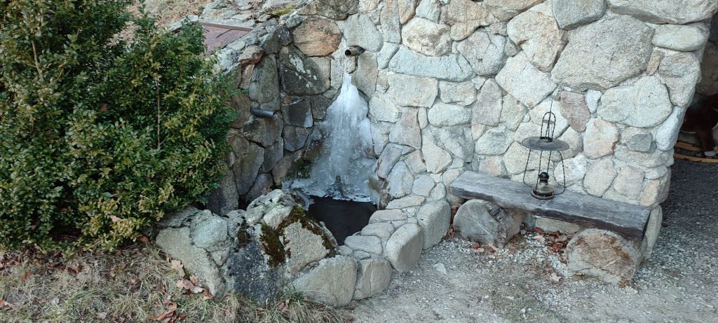 Prameň Vyšné Javoriská pri chate, Ružomberok - Podsuchá 05