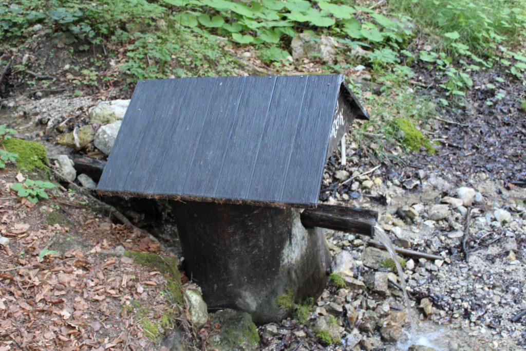 Studnička Malý jarok, Černová 04