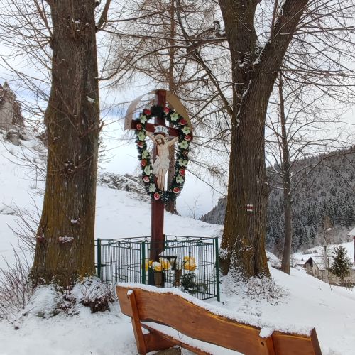 Kríž Sedem kostolov, Studničná