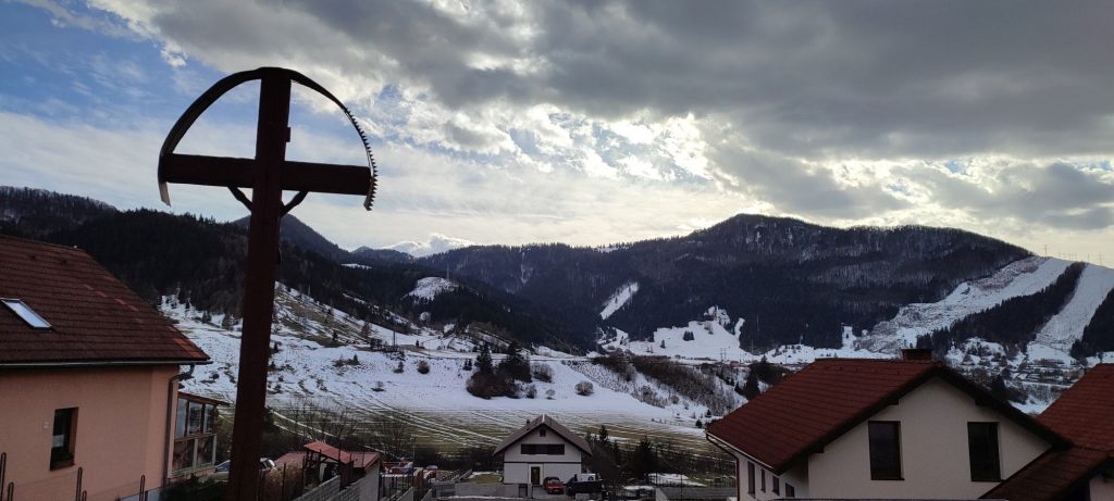 Kríž Švošov, Nad brehmi 07