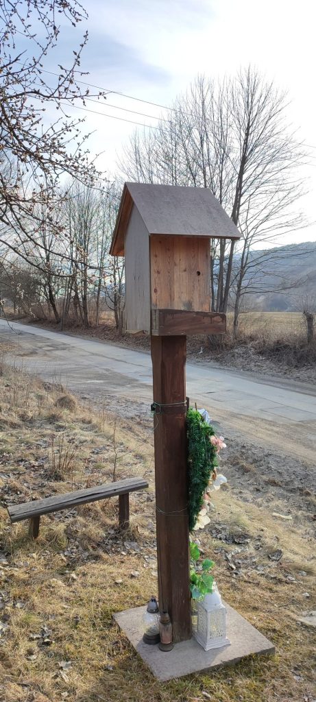 Zastavenie Biely Potok, Kratiny 05