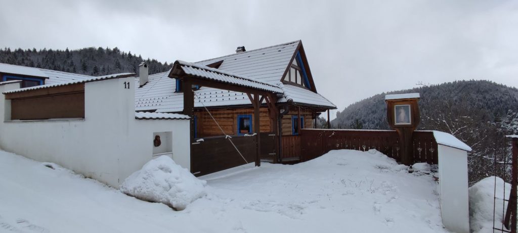 Zastavenie pri usadlosti, Studničná 01 Zastavenie pri usadlosti, Studničná 01