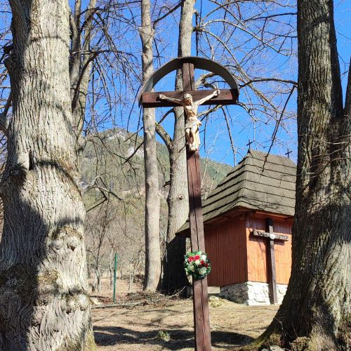 Hlavný kríž na cintoríne, Vlkolínec