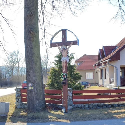 Kríž Turík, Vlčia jama