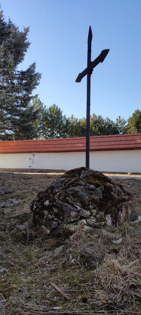 Krížik pri kostole, Liptovské Sliače - Stredný 04