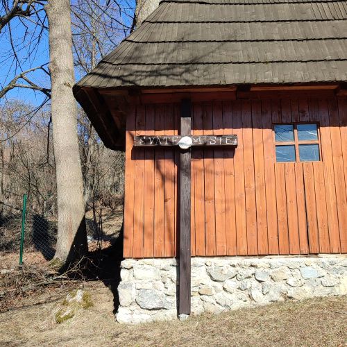 Misijný kríž na cintoríne, Vlkolínec