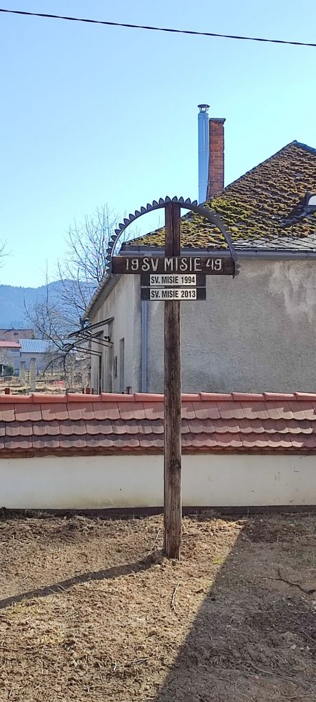 Misijný kríž pri kostole, Liptovské Sliače - Stredný 05