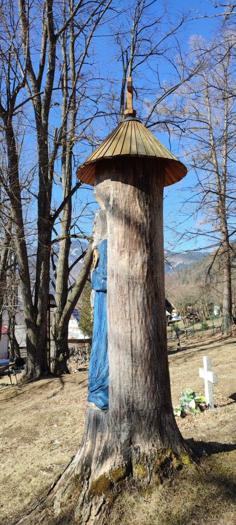 Zastavenie na cintoríne, Vlkolínec 04