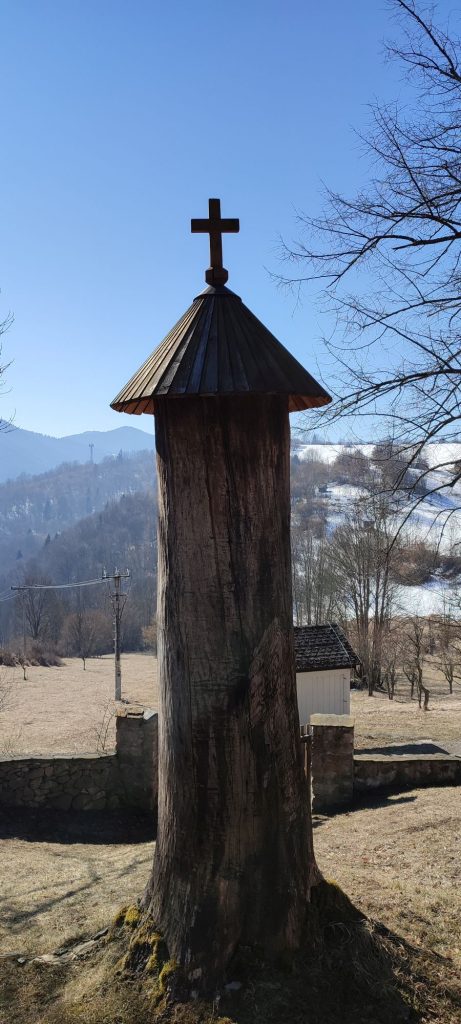 Zastavenie na cintoríne, Vlkolínec 05